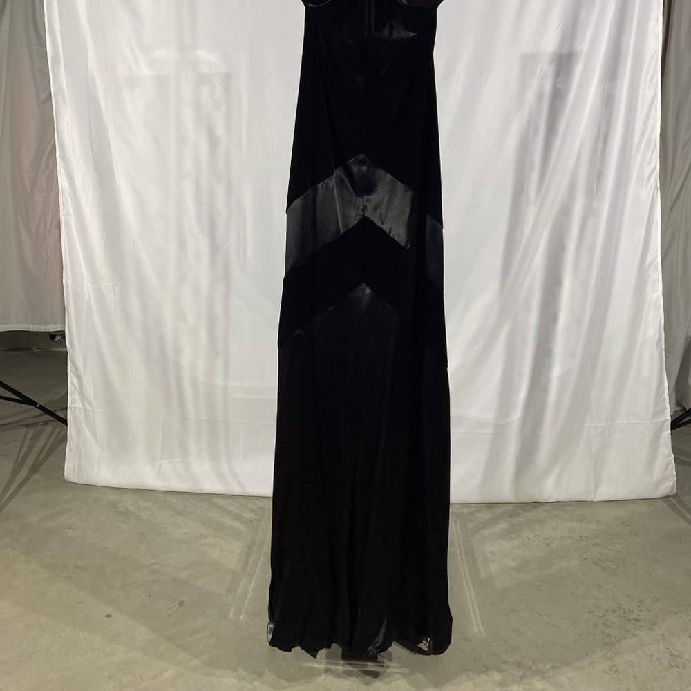 PM - Dress - Picture 2 of 9